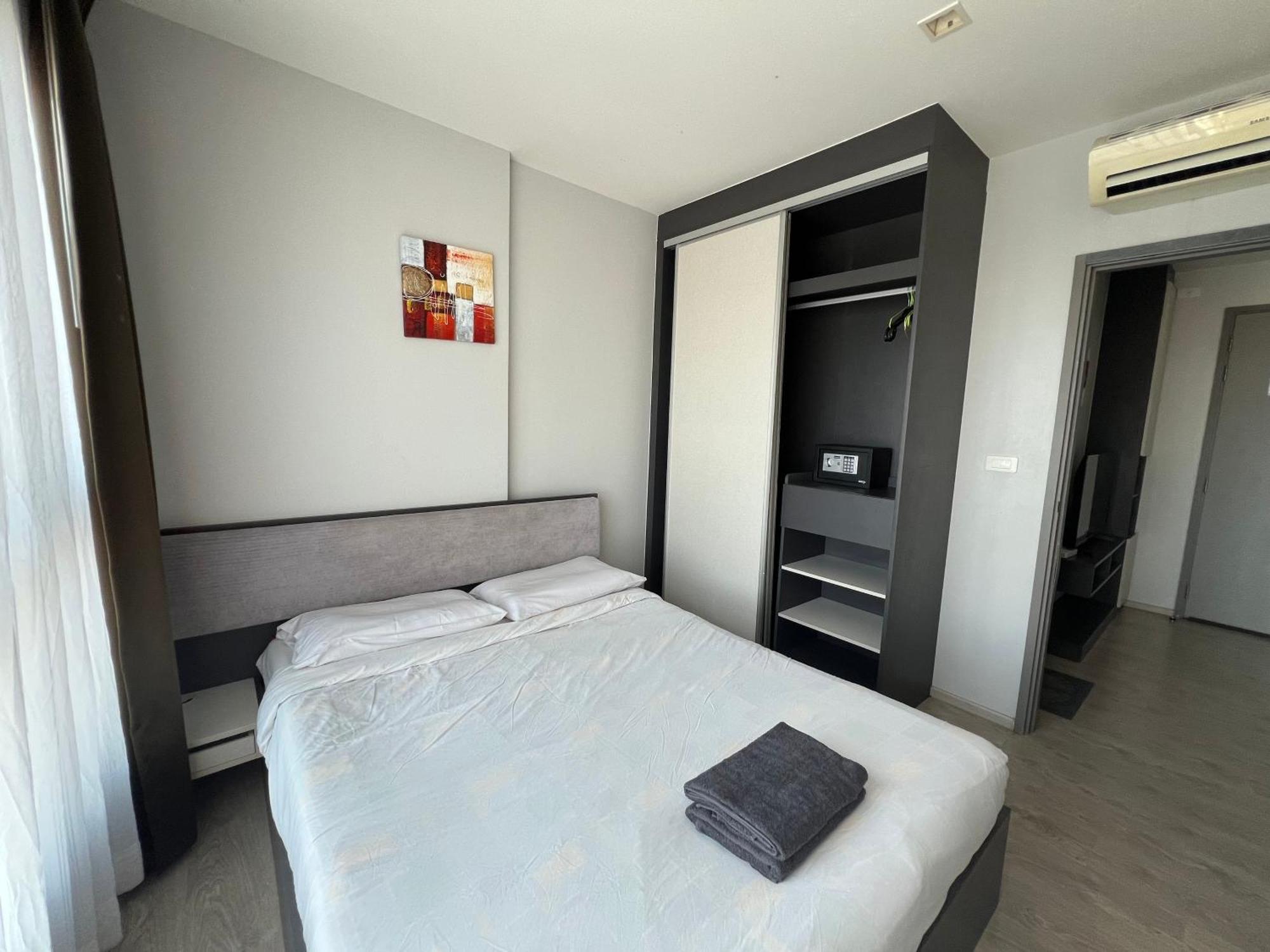 Apartment 秘狗公寓 The Base Pattaya