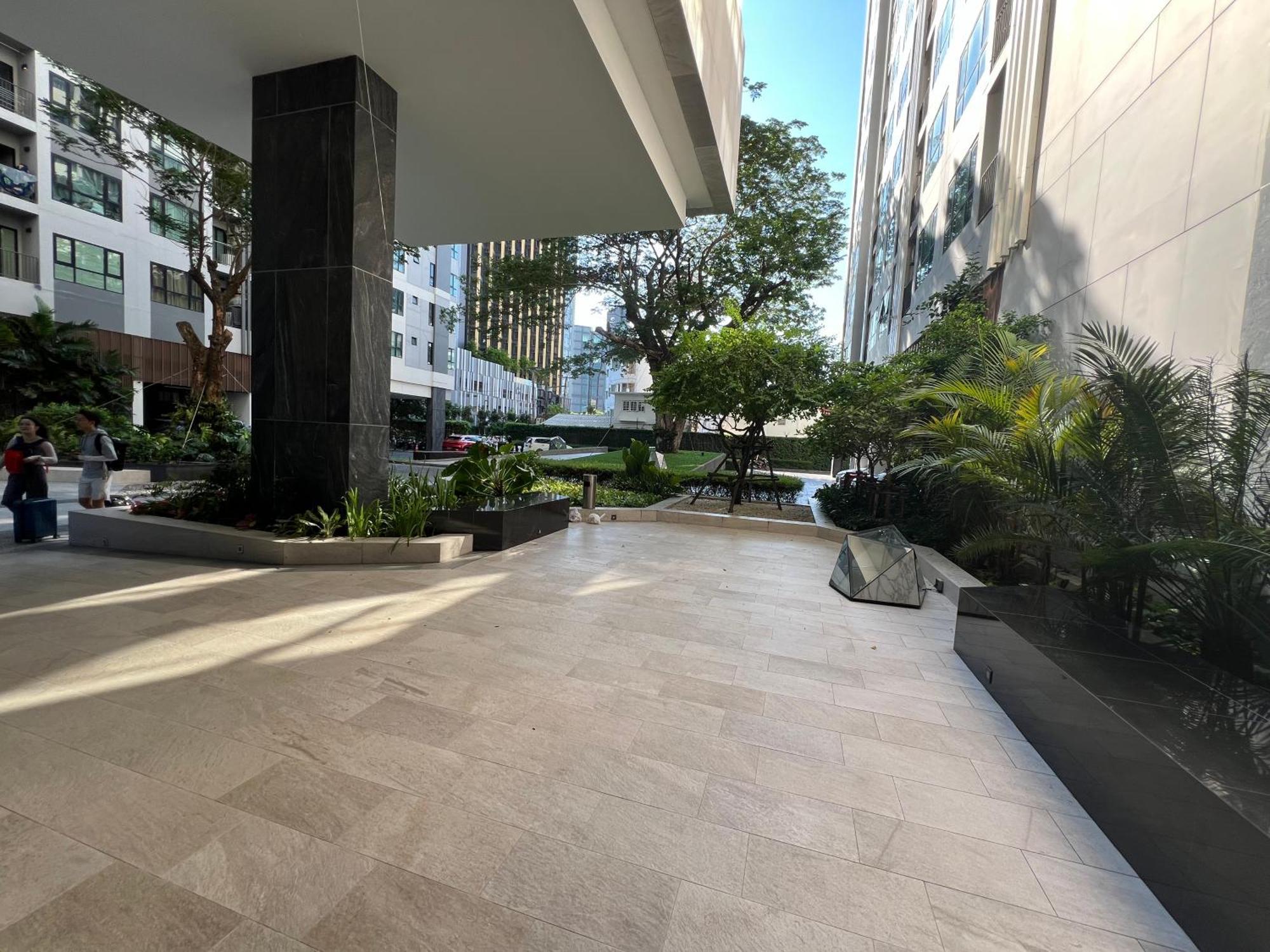 Apartment 秘狗公寓 The Base *